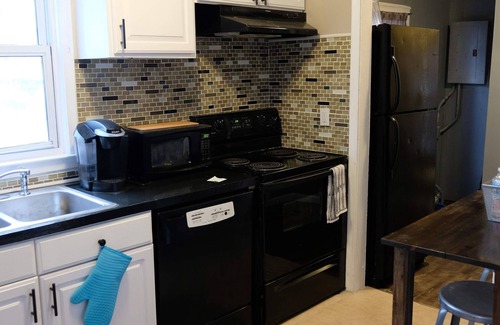 Trenton House | Entire 2 Bedroom, 1.5 bath Home in Trenton