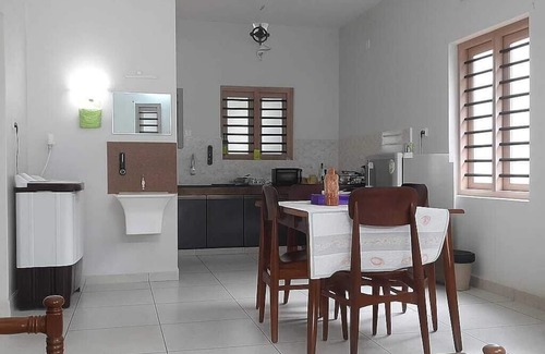 Kumbalam Apartment | Entire 2 bedroom Apartment in Kochi