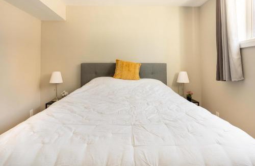 Fairfield Apartment | ENTIRE 2 BEDROOM APARTMENT DOWNTOWN - u1