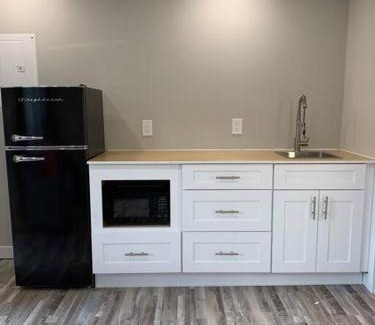 Waterloo Apartment | ENTIRE 2 BEDROOM APARTMENT DOWNTOWN - u5