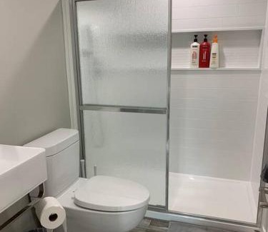 Waterloo Apartment | ENTIRE 2 BEDROOM APARTMENT DOWNTOWN - u5