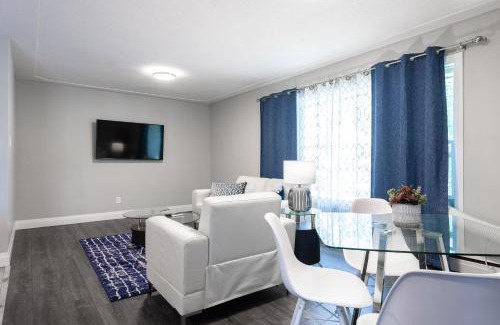 Waterloo Apartment | ENTIRE 2 BEDROOM APARTMENT UPTOWN WATERLOO - e3