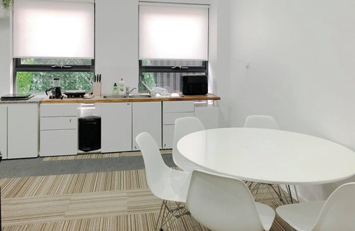 Peakhurst House | Entire 2 Bedroom House Nearby Hurstville