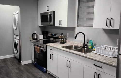 Saskatoon House | Entire 2 Bedrooms Basement Suite. Close to Airport and Parks