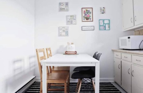 Cote-Saint-Paul Apartment | Entire 2-BR Cozy Monthly stay Green Line near DT
