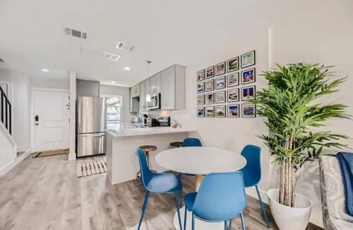 South Lamar Condo | Entire 2 floor condo @ heart of ATX