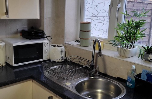 Belle Vue House | Entire 2Bedroom House Manchester