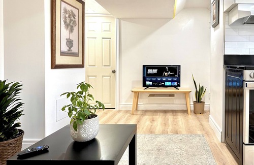 Waterloo Apartment | Entire 2BR Parking, laundry, Wifi, Full kitchen, TV, Disney+ streaming services
