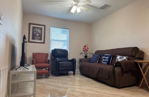 Bradenton House | Entire 2nd floor with 2 bedrooms and kitchenette in Bradenton