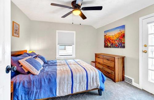 South Euclid House | Entire 3 bed home in South Euclid w ac