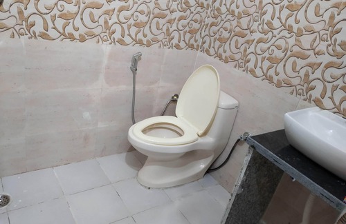 Vaishali Apartment | Entire 3-bedroom apartment near Vaishali Metro Station