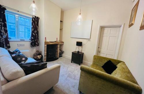 Eaton House | Entire 3 bedroom coach house