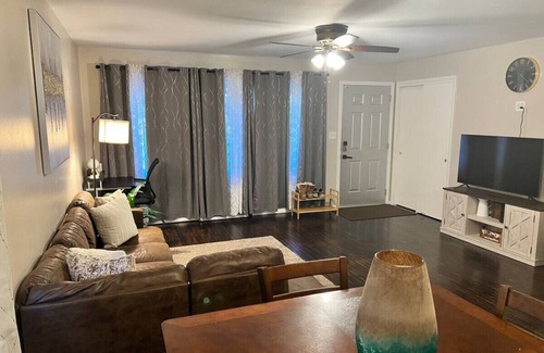 Orange Prairie House | Entire 3 Bedroom Home, Quiet & Safe Neighborhood