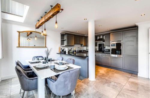 Ware Apartment | Entire 3 Bedroom House Contractors Families Relocators