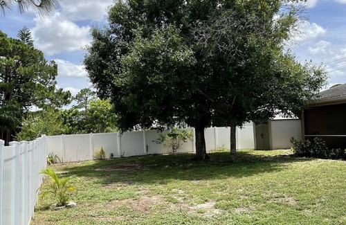 Port Saint Lucie House | Entire 3 bedroom home with fenced yard and screened porch !