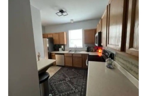 Sun Prairie House | Entire 3 Bedroom with Fireplace - sleeps 12