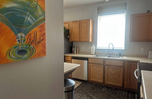 Sun Prairie House | Entire 3 Bedroom with Fireplace - sleeps 12