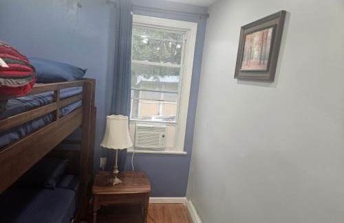 Greenville Apartment | Entire 3 bedrooms Apt,10sleepers ,15 mins to NYC