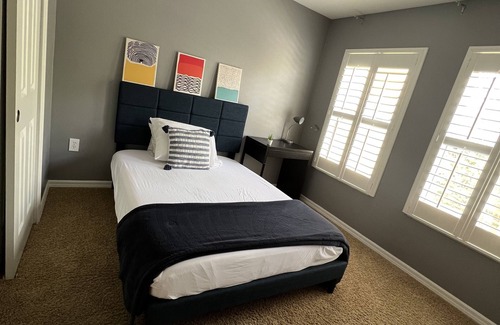 Oviedo House | Entire 3Bedroom 2.5 Bathroom Home
