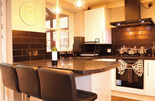 Yeading House | Entire 3BR House Near Heathrow – Garden, Free WiFi & Parking, Family-Friendly