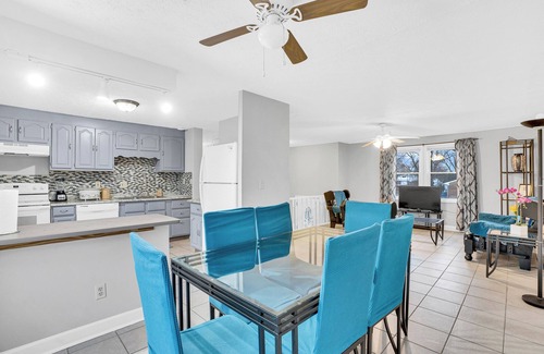 Valley Station House | Entire 4 bedrooms & free parking on a private corner lot.