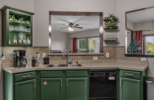 Gwinnett Place House | Entire 4BR Private Home | I-85 Access | Family