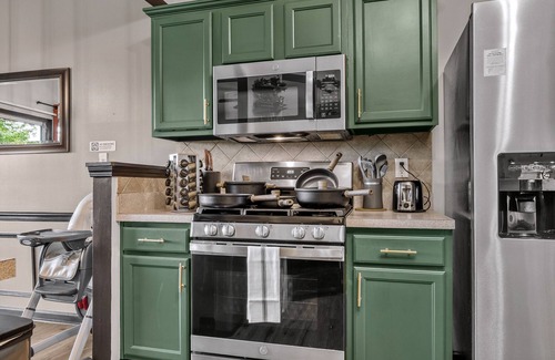 Gwinnett Place House | Entire 4BR Private Home | I-85 Access | Family