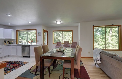 Des Moines House | Entire 5bd home in Des Moines Close Redondo Beach Park