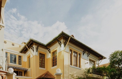 Da Kao Villa | Entire 6BR Heritage Villa D1 Saigon with Workspace FastWiFi for Group and Family