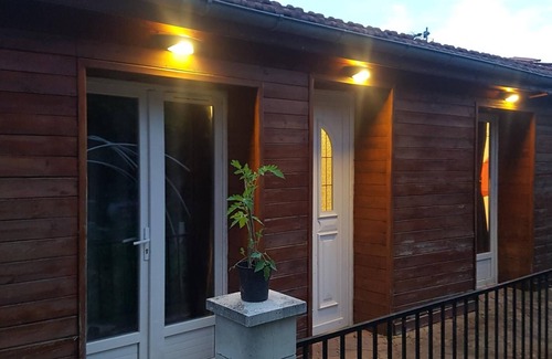 Esbly Apartment | Entire accommodation near Disney Land Paris with WiFi and close transport.