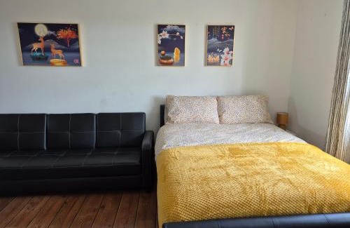 Durham Apartment | Entire apartment for 2-3 people free parking