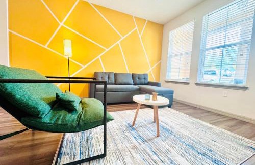 Kissimmee Apartment | Entire Apartment King Bed, Pets Welcome, 15 Min to Parks, Resort-Style Amenities