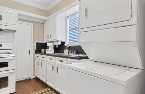 Greater Heights Apartment | Entire Apt, 5 guests