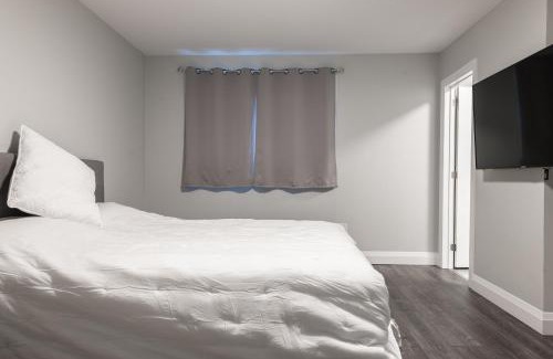 Waterloo Apartment | ENTIRE BACHELOR UNIT EN-SUITE UPTOWN WATERLOO - e5