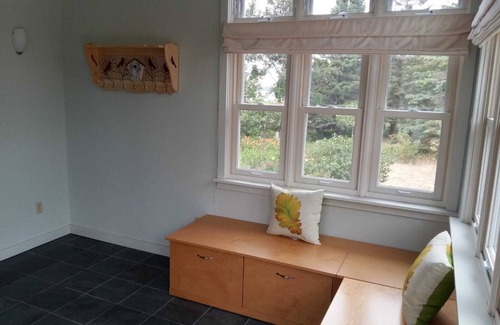 Manitoulin District House | Entire Beach House in Providence Bay, Manitoulin Island.