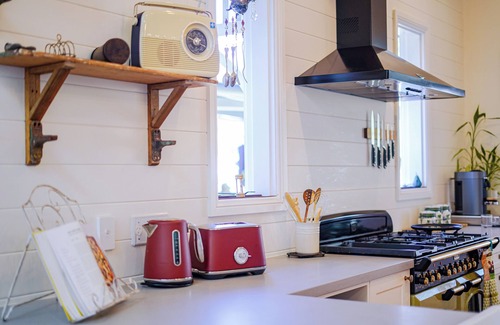 Canungra House | Entire Boutique Home "The Rustic Cottage - Canungra