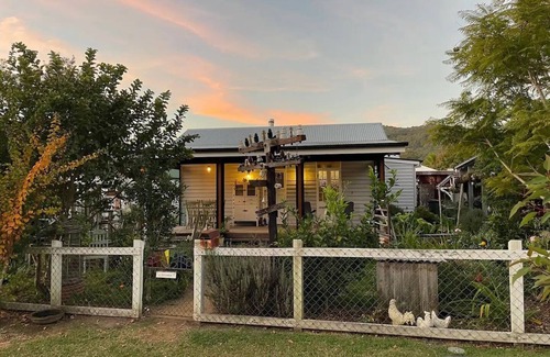 Canungra House | Entire Boutique Home "The Rustic Cottage - Canungra
