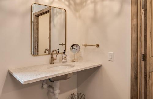 Prescott Apartment | Entire Boutique Hotel 6 Lux Private Suites with En-Suite Baths