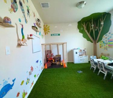 Auburndale House | Entire Brand New Modern Lake House Family Fun