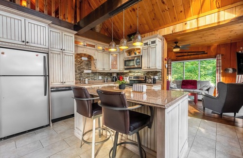 Mauricie Ski Chalet | Entire home in Saint-Alexis-des-Monts, Canada