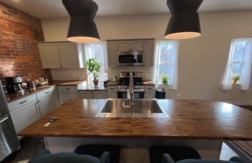 Brush Park House | Entire Carriage House w/garage downtown