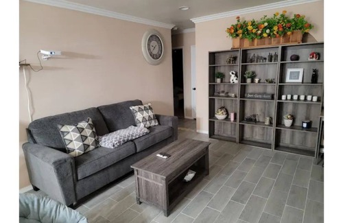 Lancaster House | Entire Clean 2 Bedrm/1 Full Bath/Kitchen/Laundry