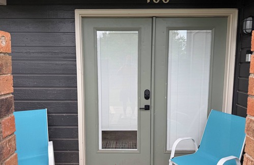 Oklahoma City Condo | Entire condo. Cozy 1BD/1BA in a gated complex in NW OKC by Kilpatrick Trnpk.
