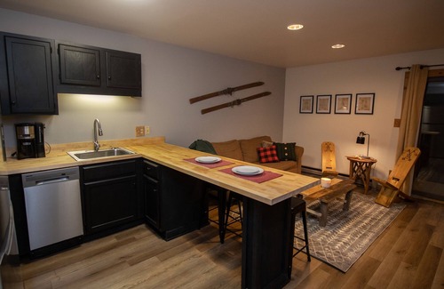 Northface Condo | Entire Condo Steps From The Slopes at Timberline
