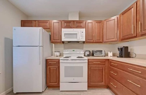 Clodine Condo | Entire Condo Terrace @ Bellaire & Kim Son next to park with pool, & tennis court