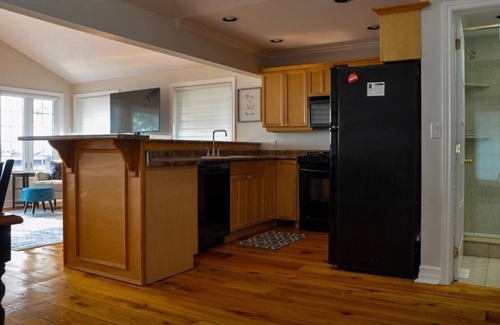 Amherstburg House | Entire Cottage