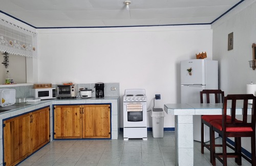 Villa Bonita Apartment | Entire Cozy apartment for your, 5 min SJO airport