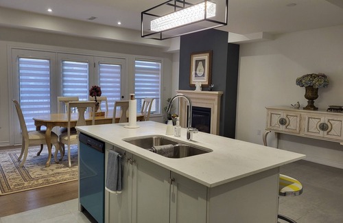 Richmond Hill House | Entire Cozy Home at the heart of Richmond Hill!