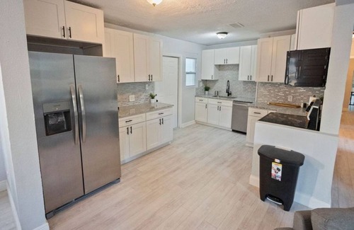 Jacksonville House | Entire cozy house near TIA Arena