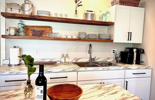 Rollingstone Apartment | Entire cozy Rollingstone apt in Mississippi Valley, just 10 min from Winona!